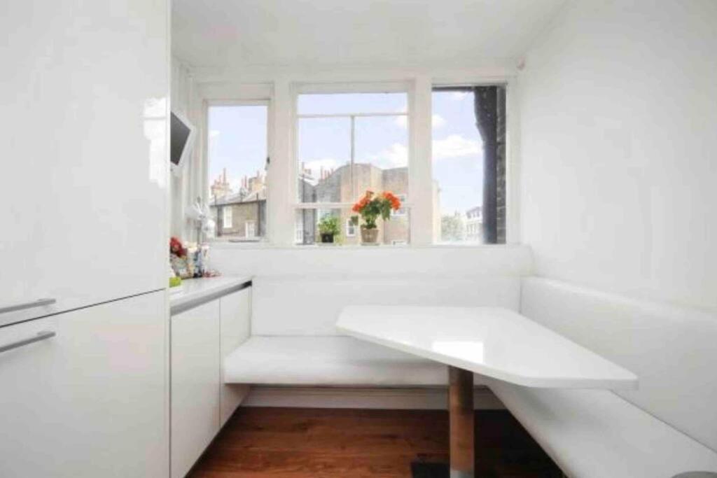 Stunning Grand 2 Bed, 2 Bath Apartment, Londra Esterno foto